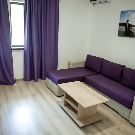 Flora Pensión Eforie Nord