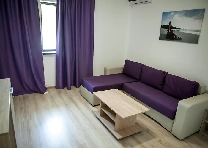 Flora Гостевой дом Эфорие Норд